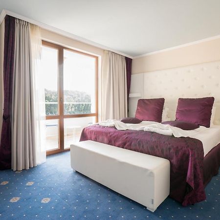 Perla Royal Hotel Primorsko Exterior photo