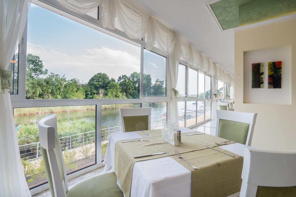 Perla Royal Hotel Primorsko Exterior photo