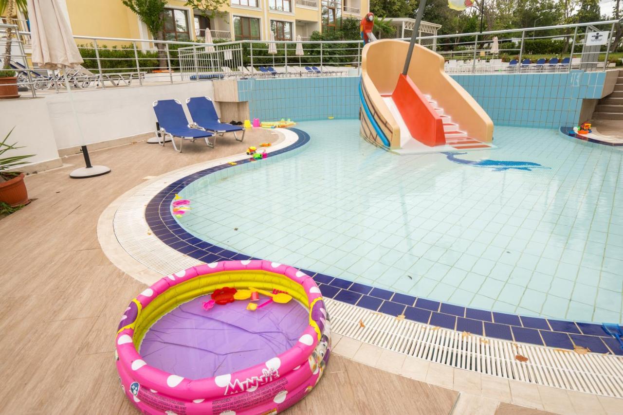 Perla Royal Hotel Primorsko Exterior photo