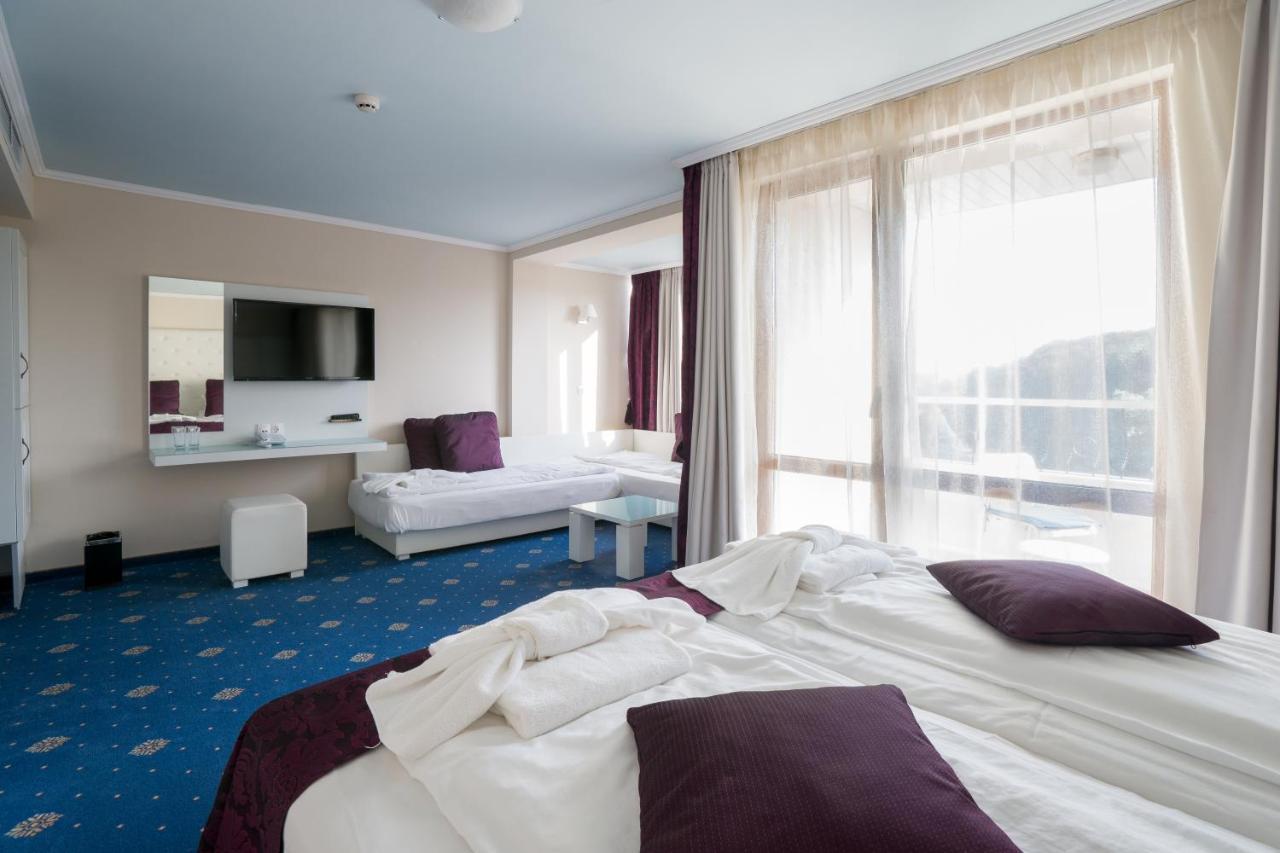 Perla Royal Hotel Primorsko Exterior photo