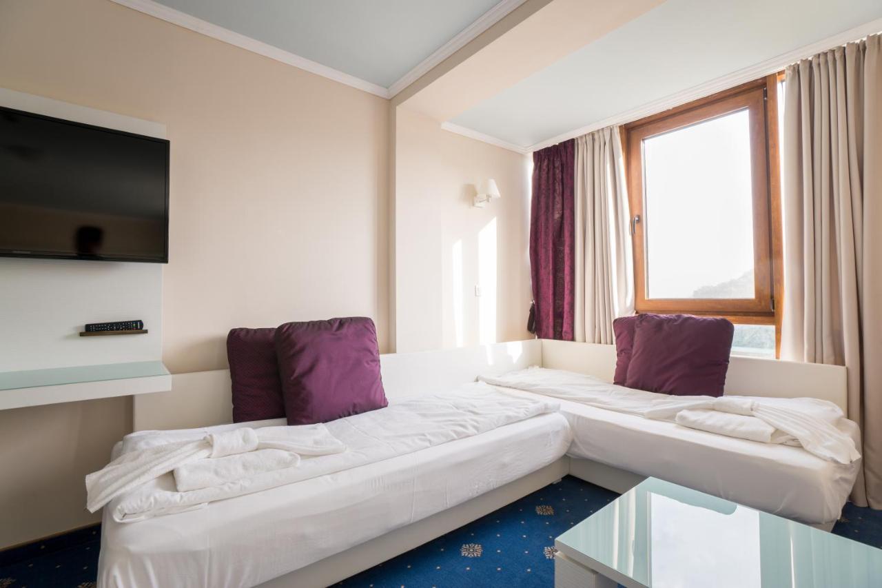 Perla Royal Hotel Primorsko Exterior photo